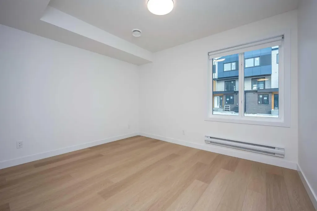 8535 19 Avenue SE Calgary AB T2A 7W8