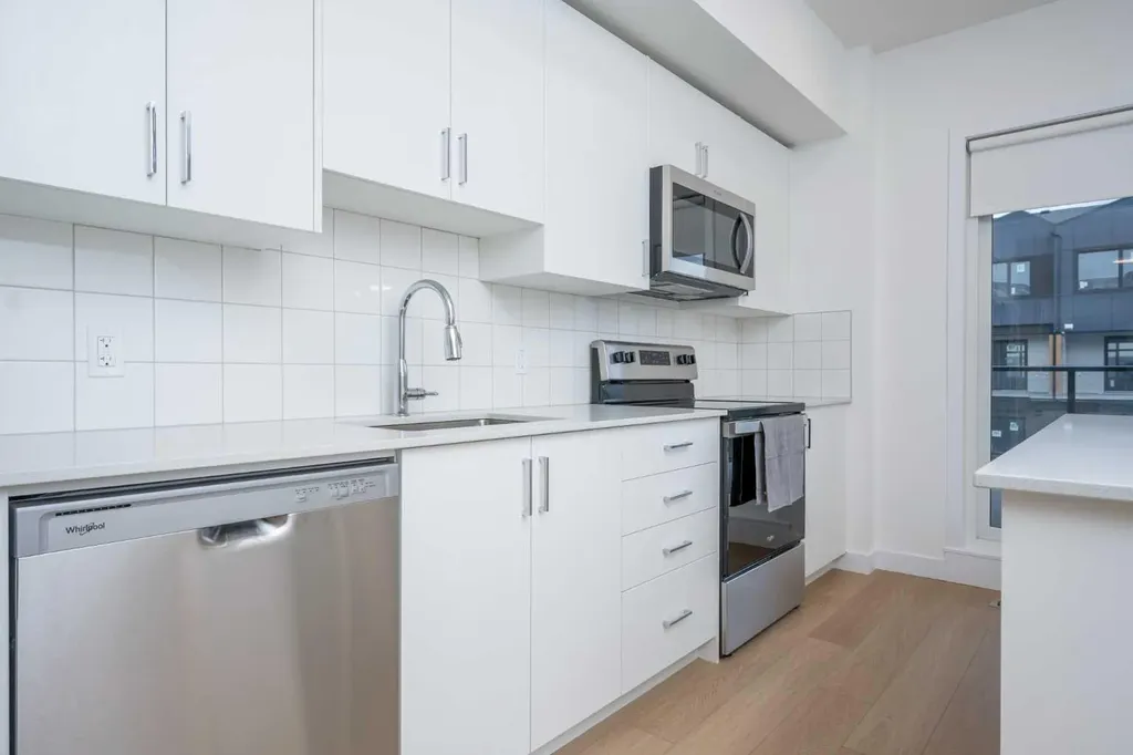 8535 19 Avenue SE Calgary AB T2A 7W8