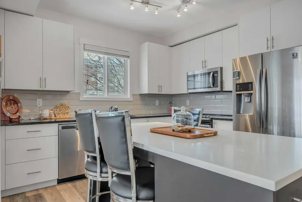 298 Sage Meadows Park NW Calgary AB T3P 1P5