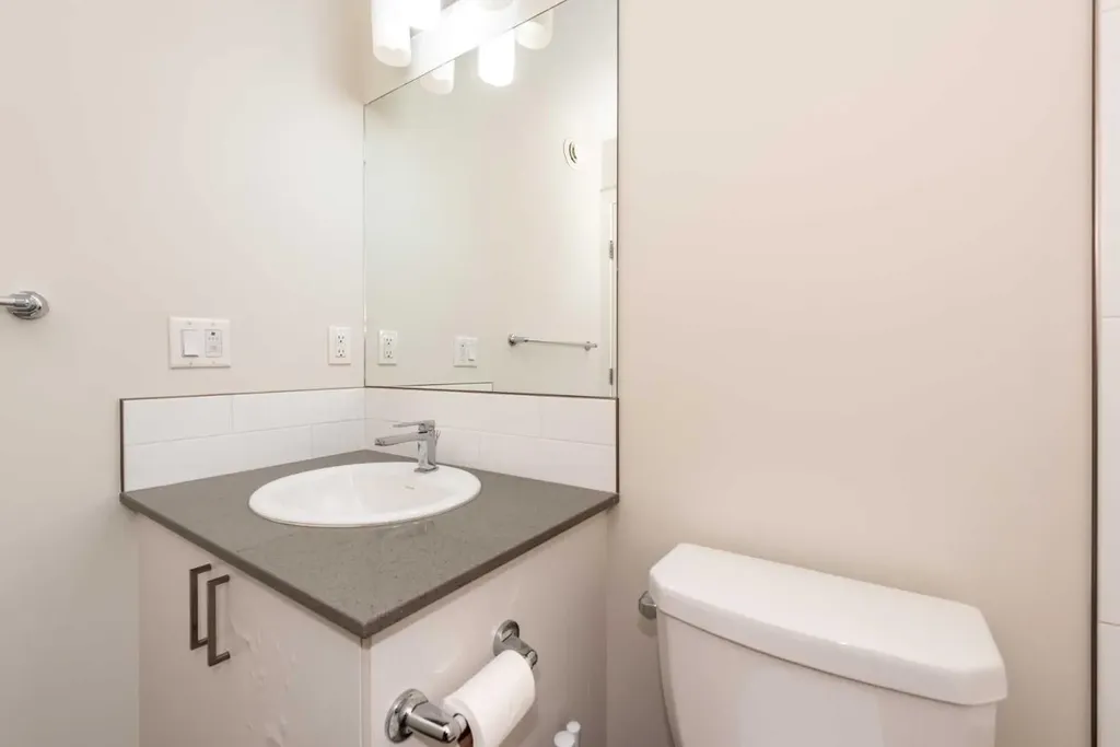 428 Cranbrook Square SE Calgary AB T3M 3K8
