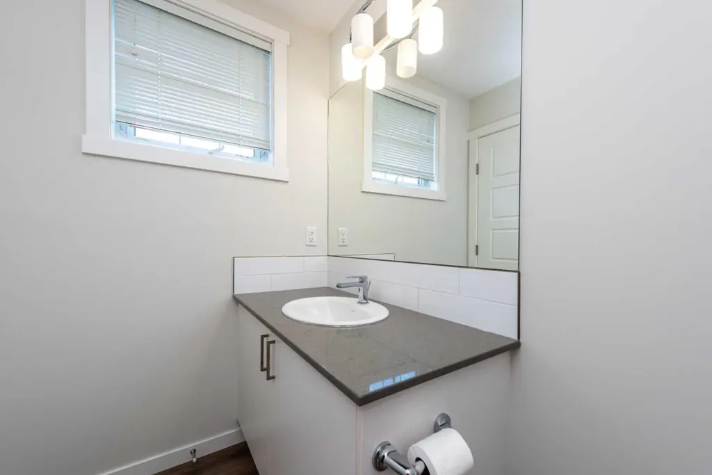 428 Cranbrook Square SE Calgary AB T3M 3K8