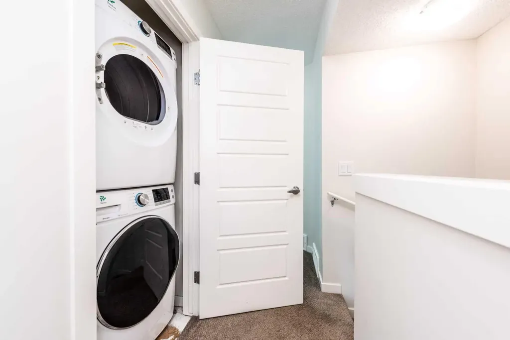 428 Cranbrook Square SE Calgary AB T3M 3K8