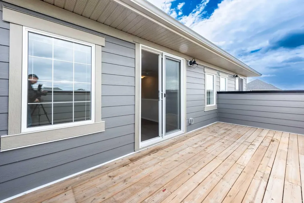 428 Cranbrook Square SE Calgary AB T3M 3K8