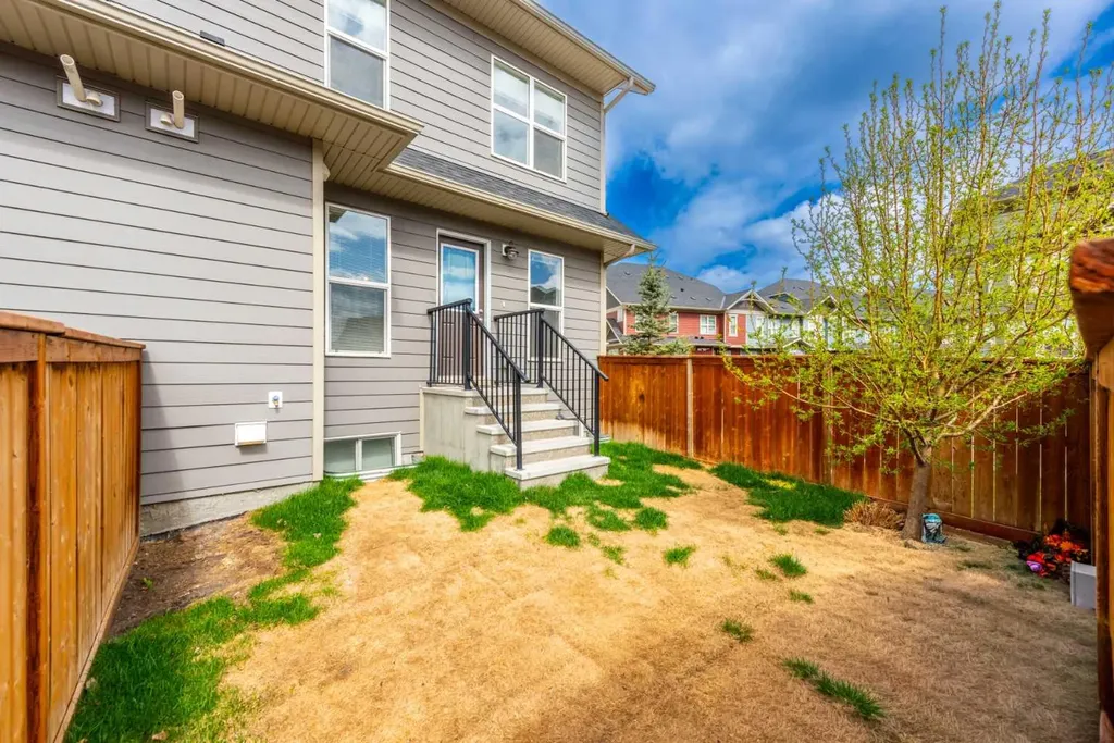 428 Cranbrook Square SE Calgary AB T3M 3K8
