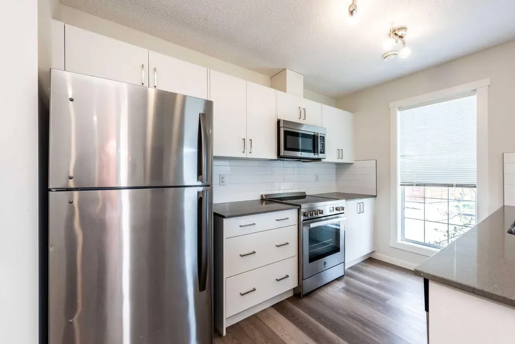 428 Cranbrook Square SE Calgary AB T3M 3K8