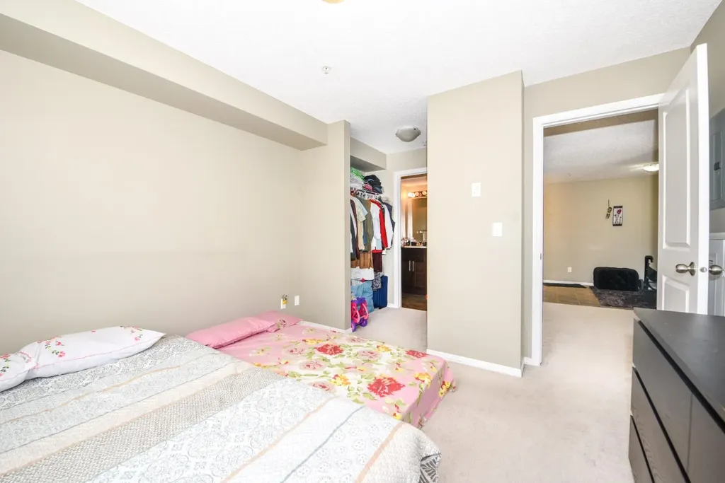 5 Saddlestone Way NE Calgary AB T3J 0S2
