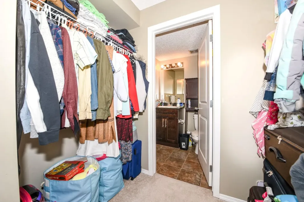5 Saddlestone Way NE Calgary AB T3J 0S2