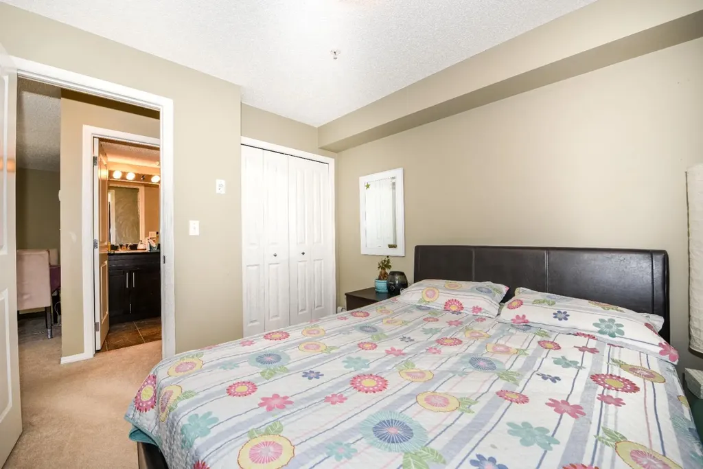 5 Saddlestone Way NE Calgary AB T3J 0S2