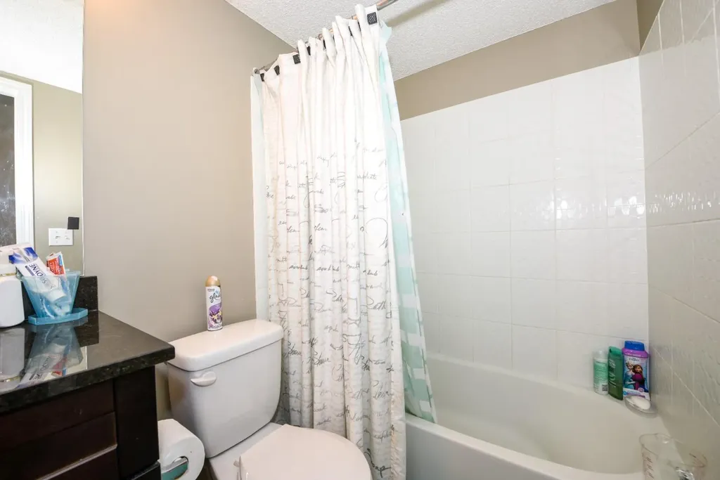5 Saddlestone Way NE Calgary AB T3J 0S2