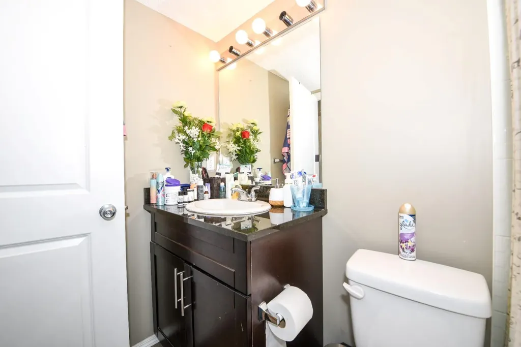 5 Saddlestone Way NE Calgary AB T3J 0S2
