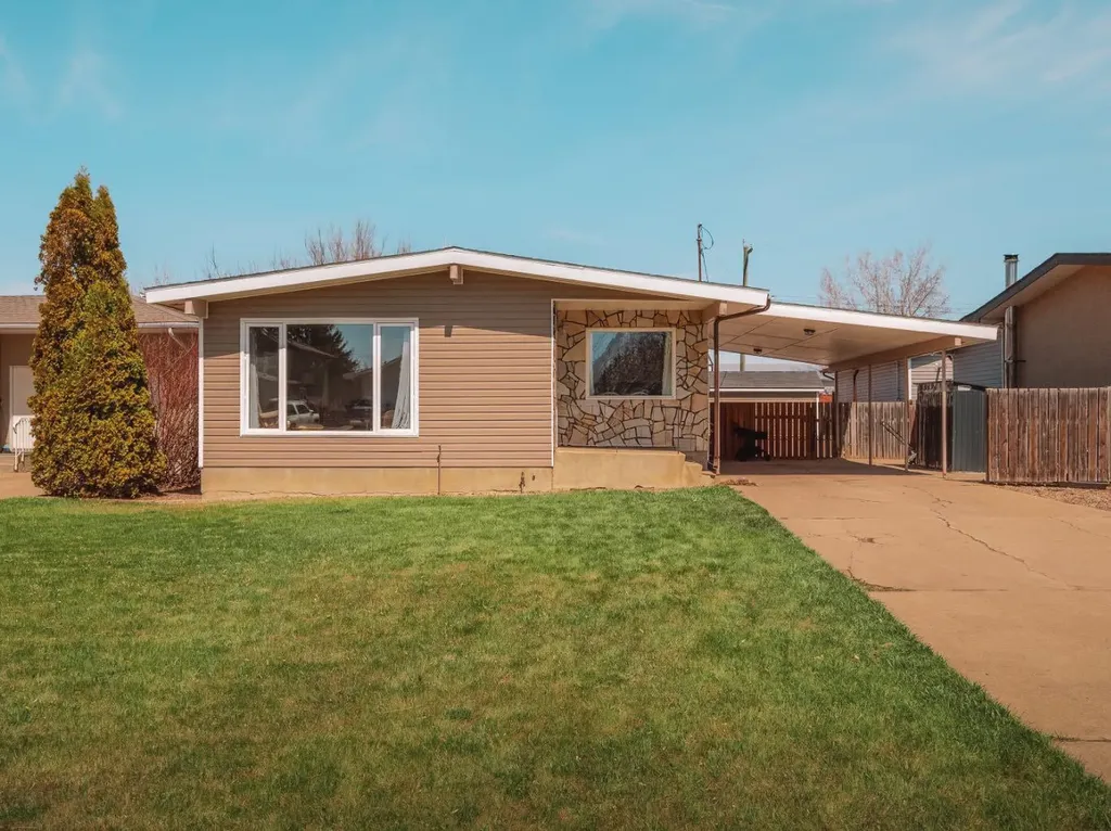 62ND Avenue Taber AB T1G1J7