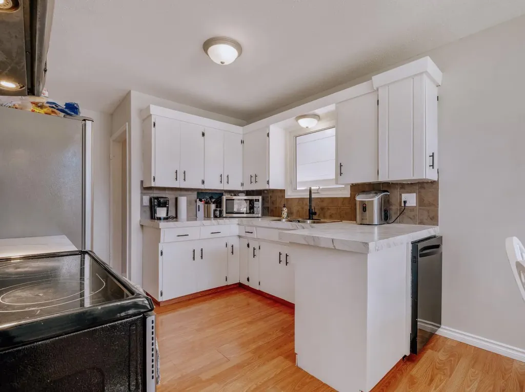 5007 62 Avenue Taber AB T1G1J7