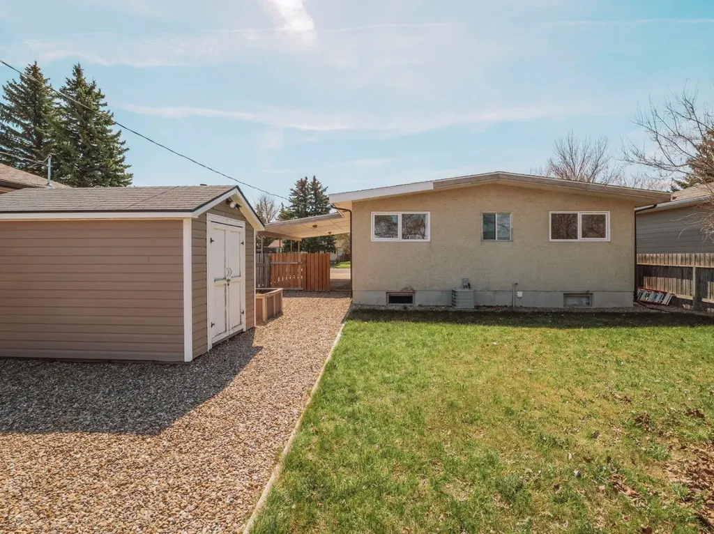 62ND Avenue Taber AB T1G1J7