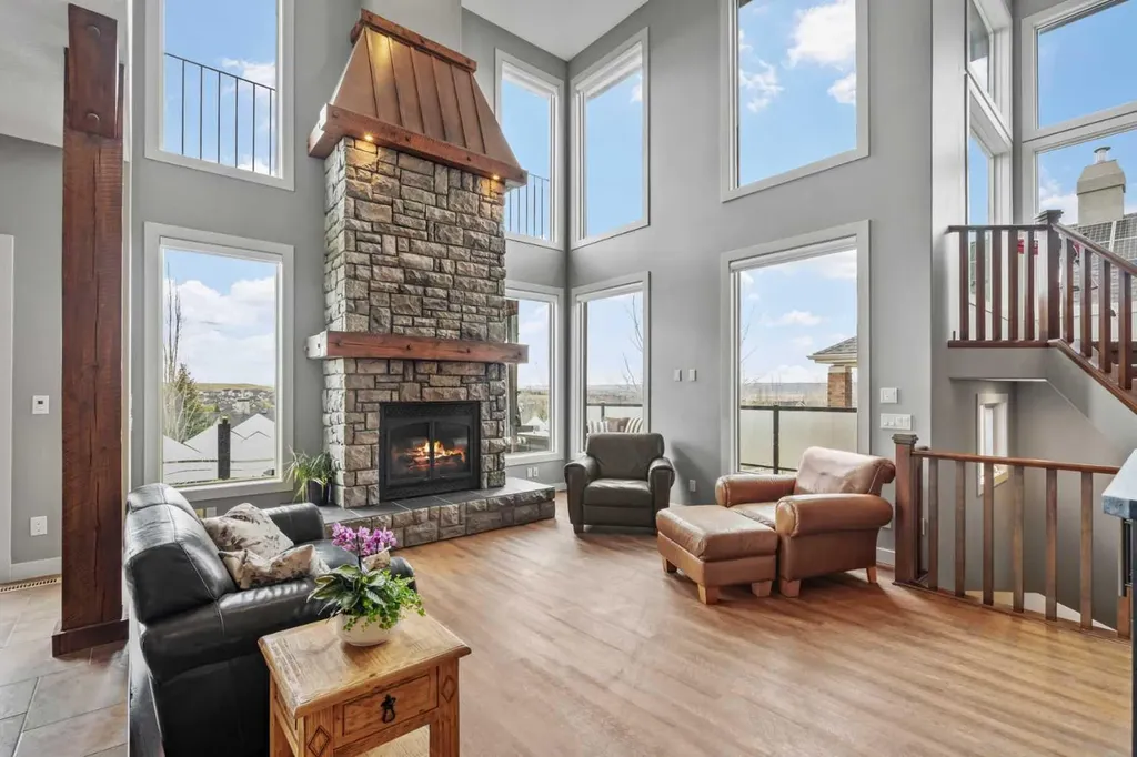 88 Crestridge Way SW Calgary AB T3B 5Z2