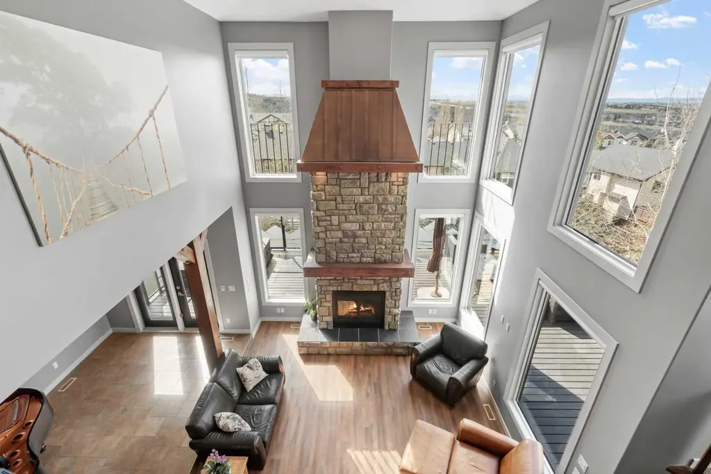 88 Crestridge Way SW Calgary AB T3B 5Z2
