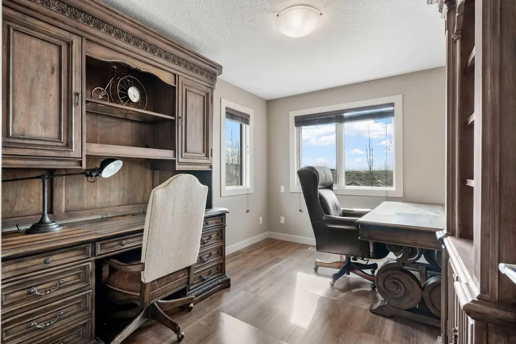 88 Crestridge Way SW Calgary AB T3B 5Z2