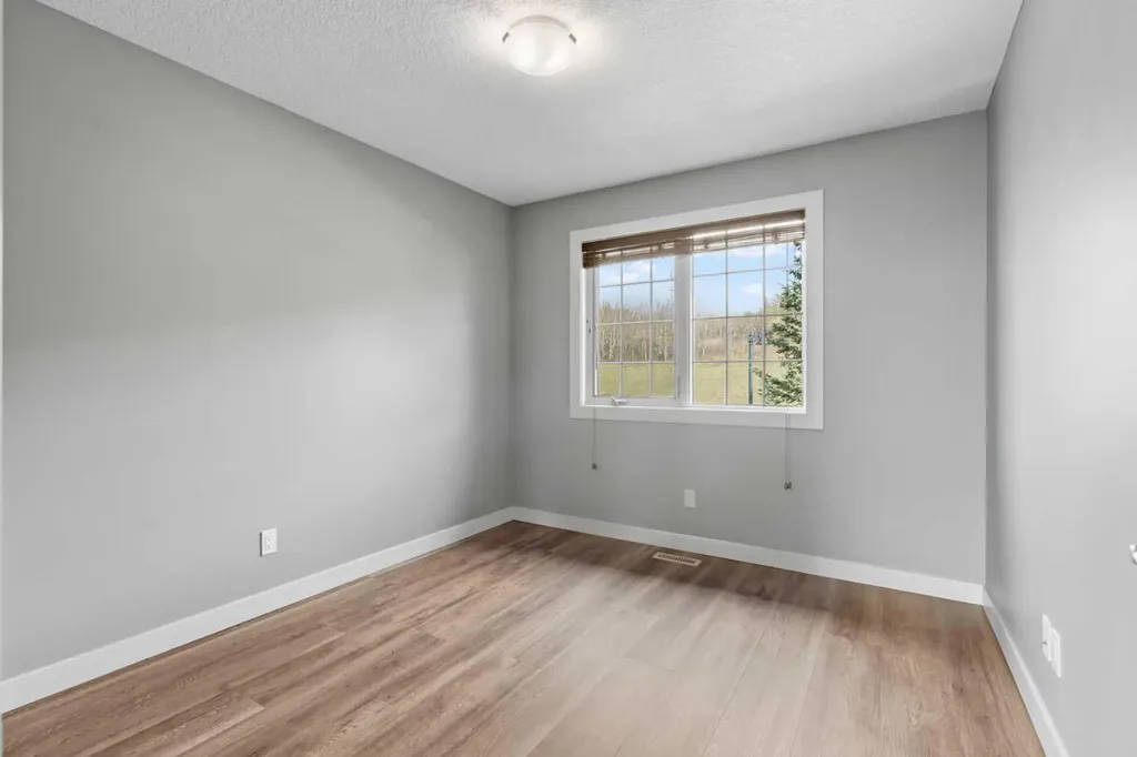 88 Crestridge Way SW Calgary AB T3B 5Z2