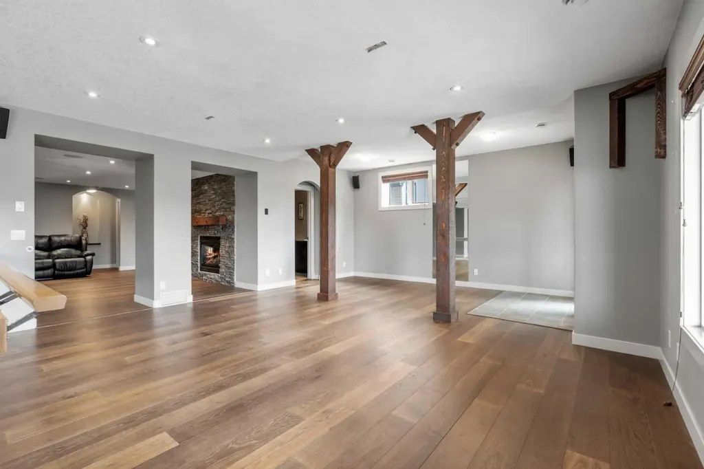 88 Crestridge Way SW Calgary AB T3B 5Z2
