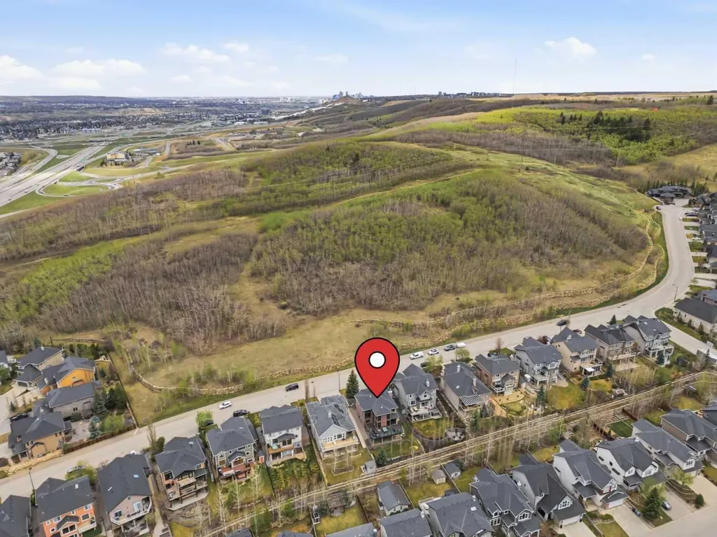 88 Crestridge Way SW Calgary AB T3B 5Z2