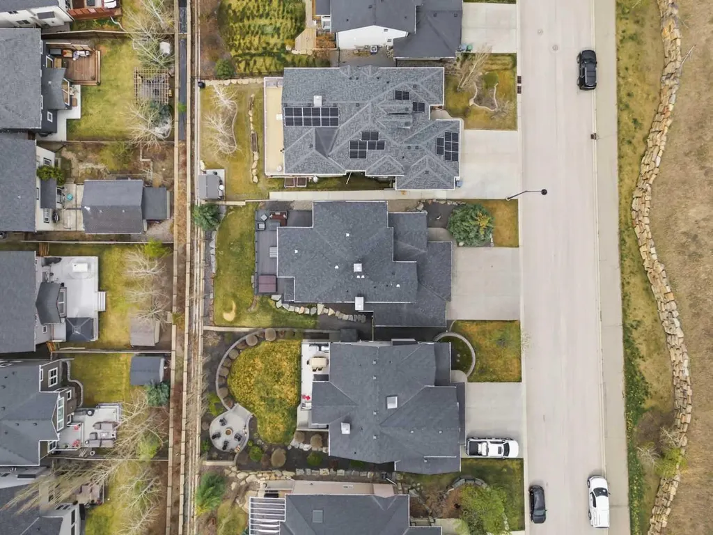 88 Crestridge Way SW Calgary AB T3B 5Z2