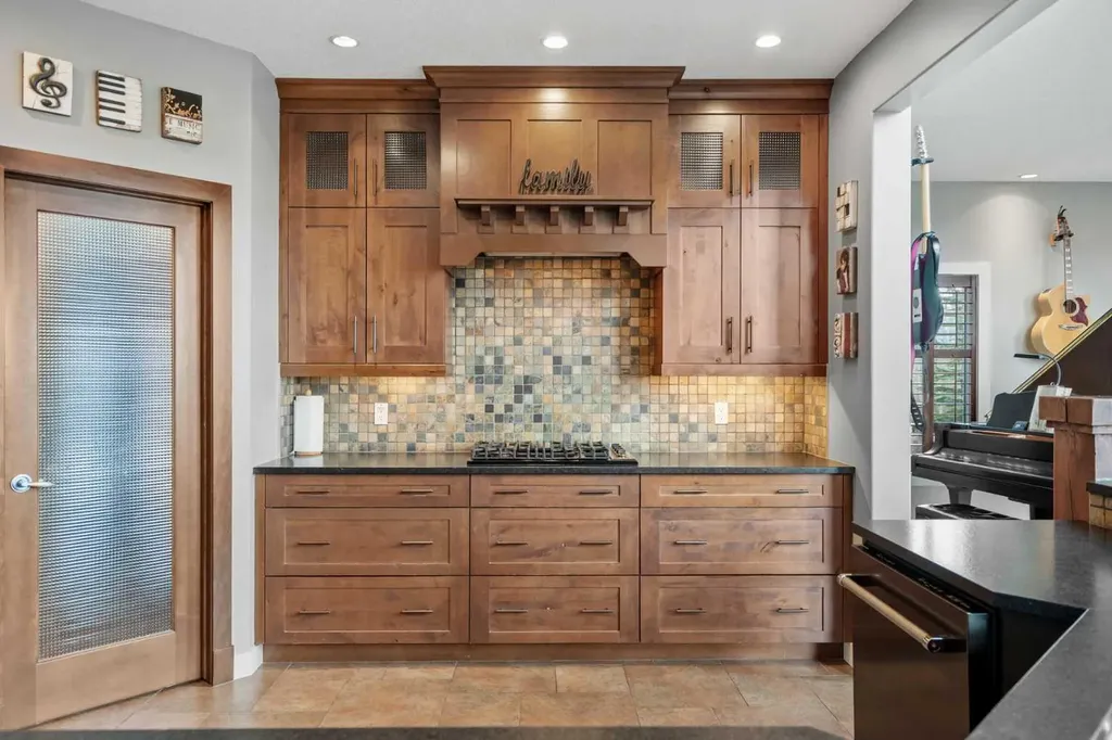 88 Crestridge Way SW Calgary AB T3B 5Z2