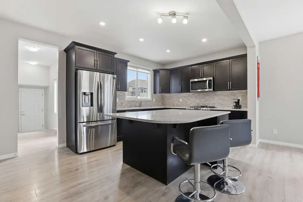 312 Carrington Way NW Calgary AB T3P 1N5