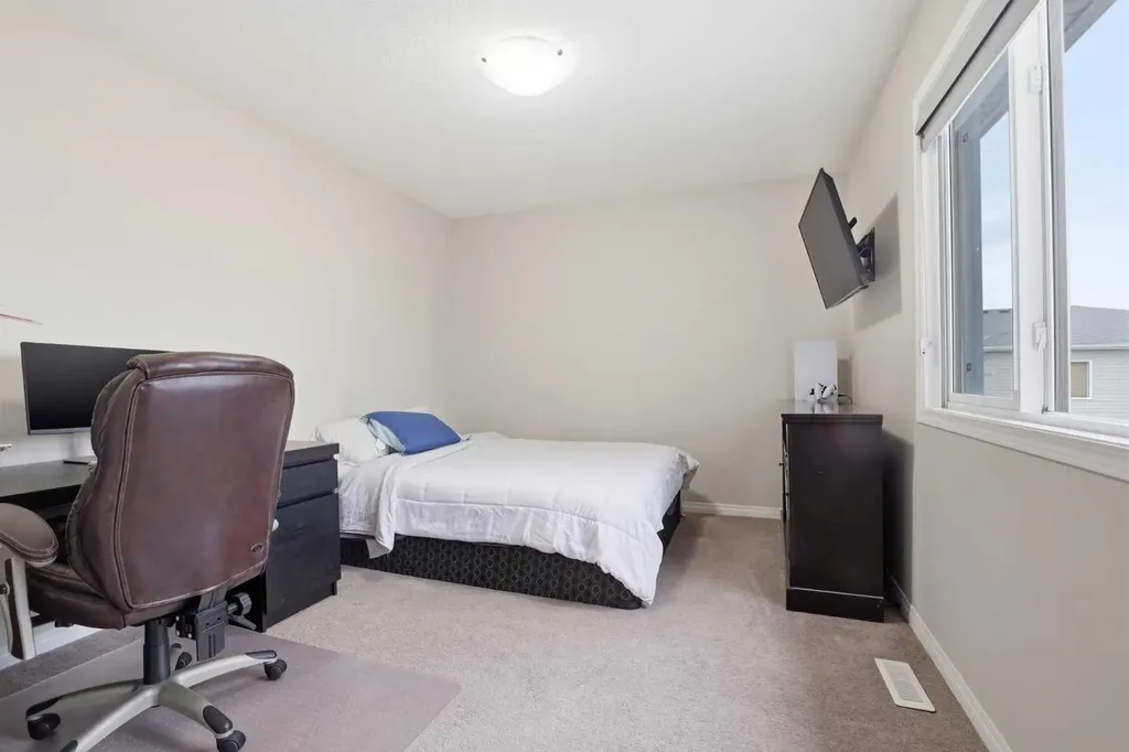 312 Carrington Way NW Calgary AB T3P 1N5