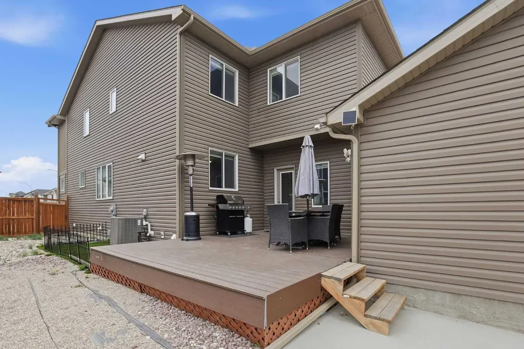312 Carrington Way NW Calgary AB T3P 1N5