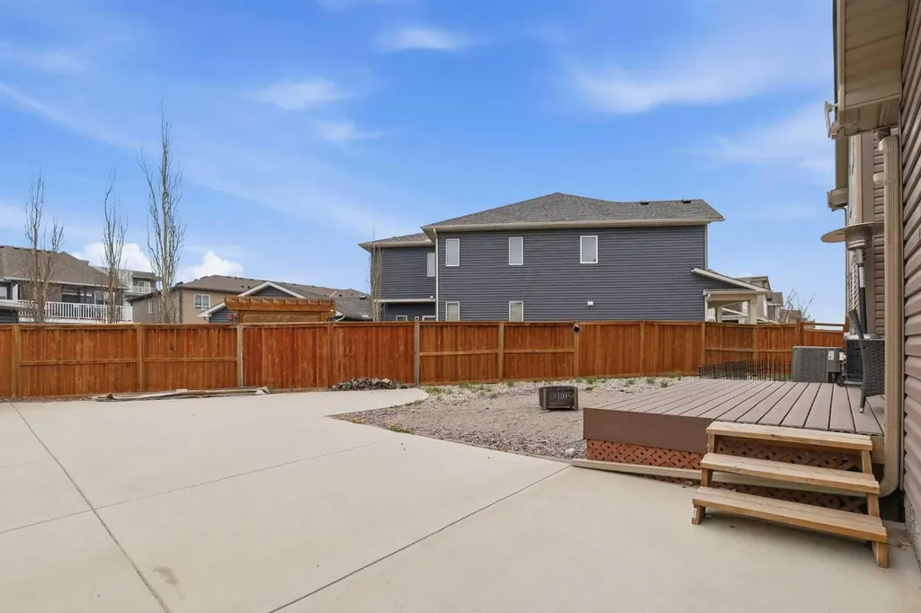 312 Carrington Way NW Calgary AB T3P 1N5