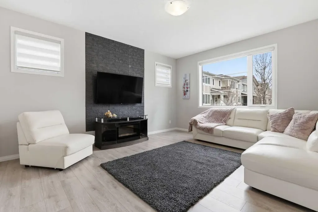 312 Carrington Way NW Calgary AB T3P 1N5