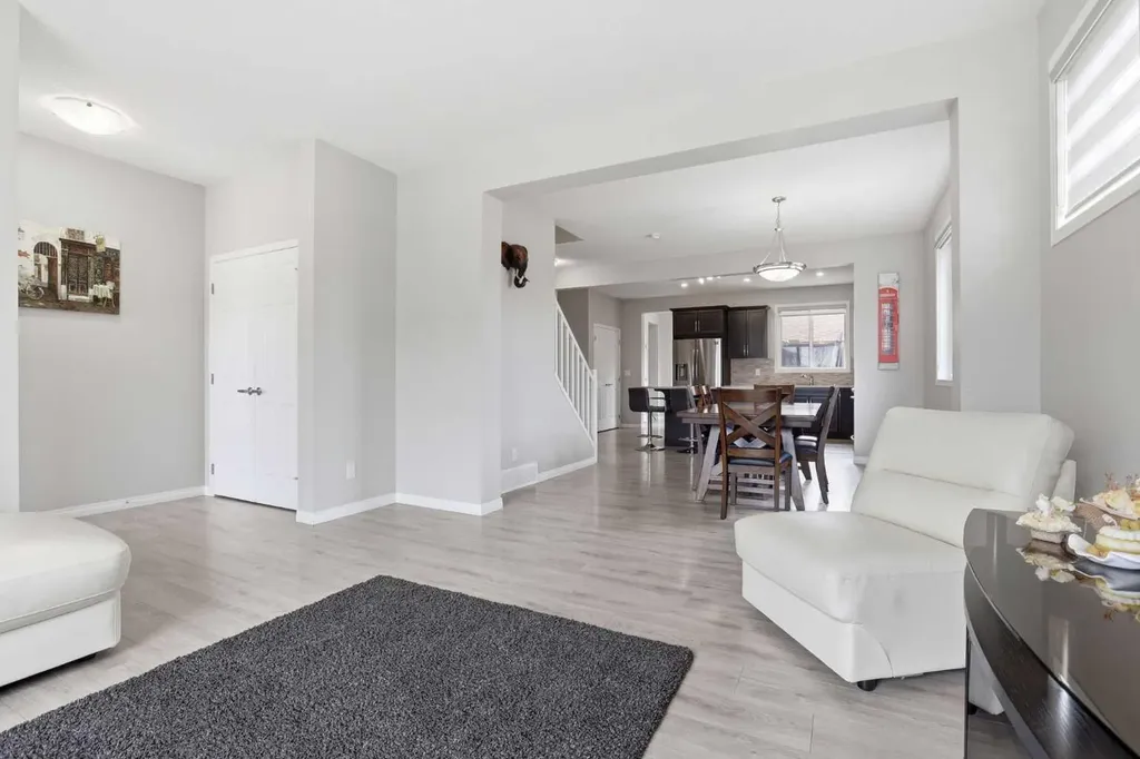 312 Carrington Way NW Calgary AB T3P 1N5