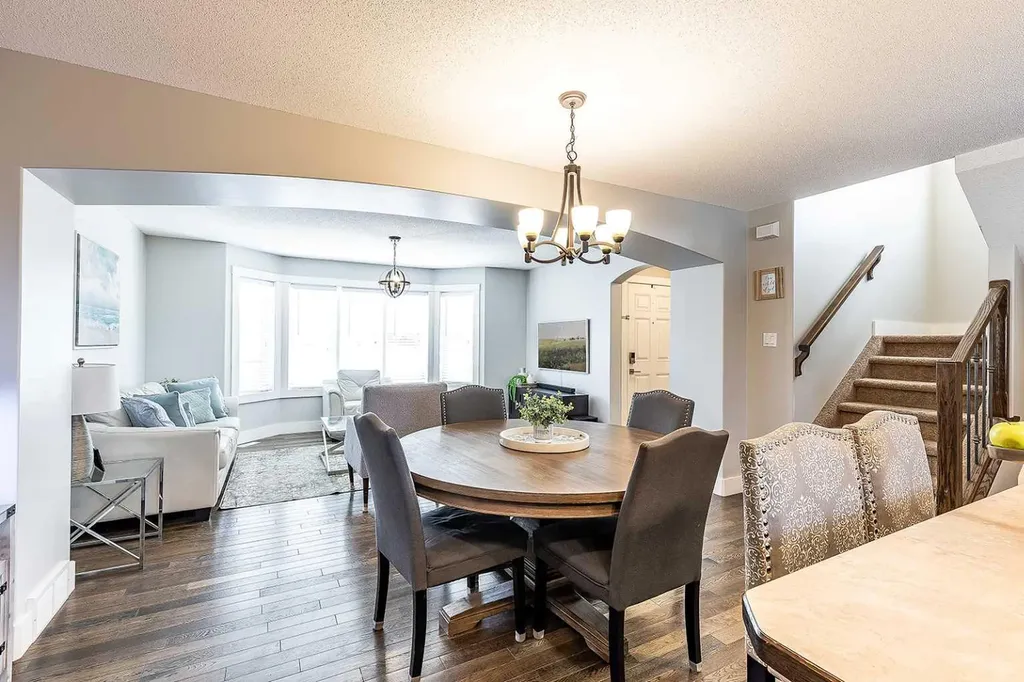 8 Terrace Circle NE Medicine Hat AB T1C 2B8