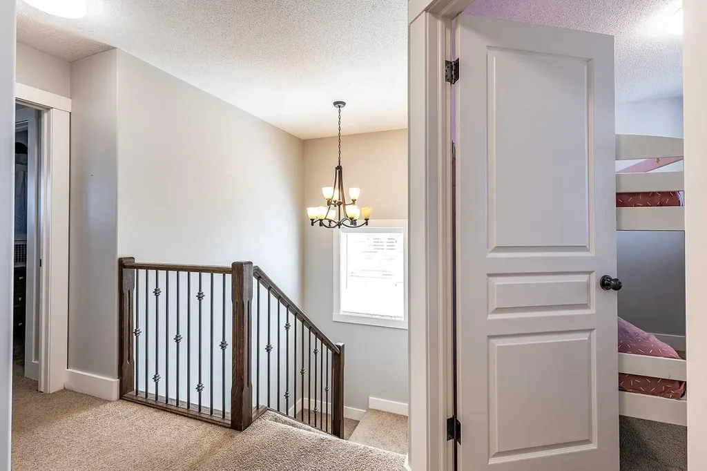 8 Terrace Circle NE Medicine Hat AB T1C 2B8