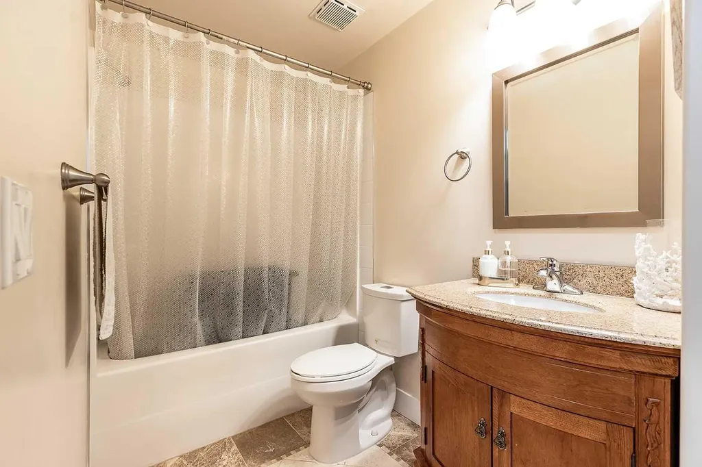 8 Terrace Circle NE Medicine Hat AB T1C 2B8