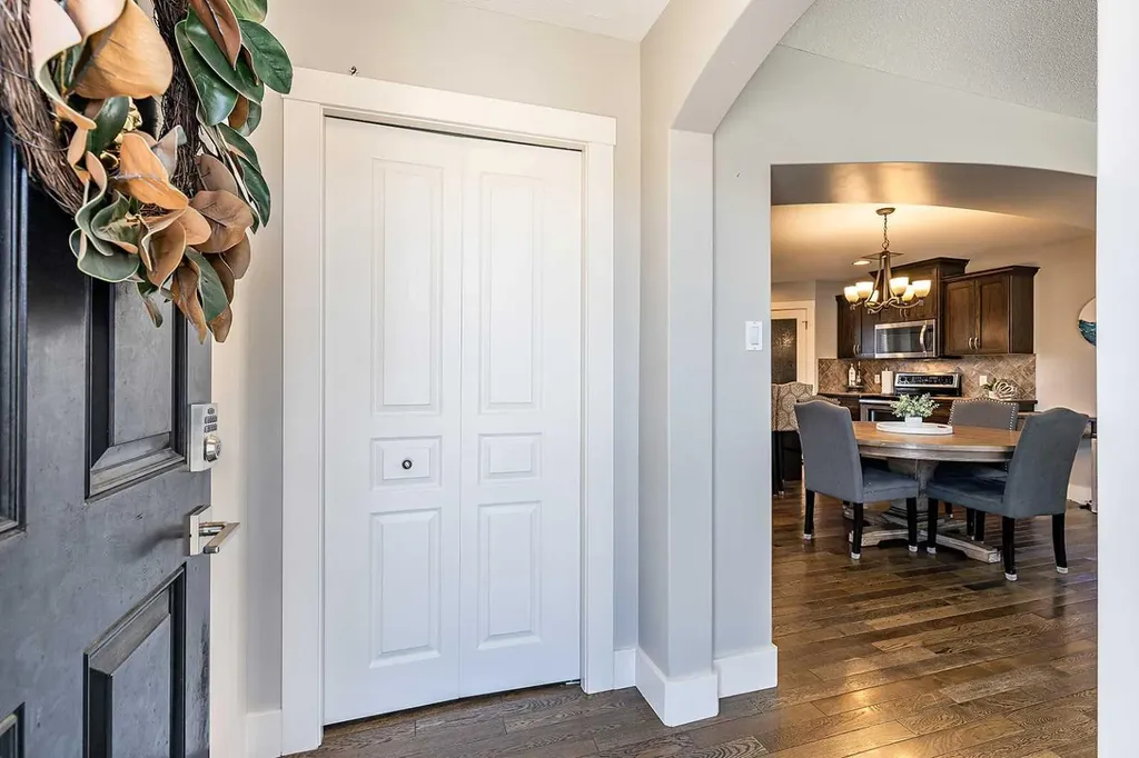 8 Terrace Circle NE Medicine Hat AB T1C 2B8