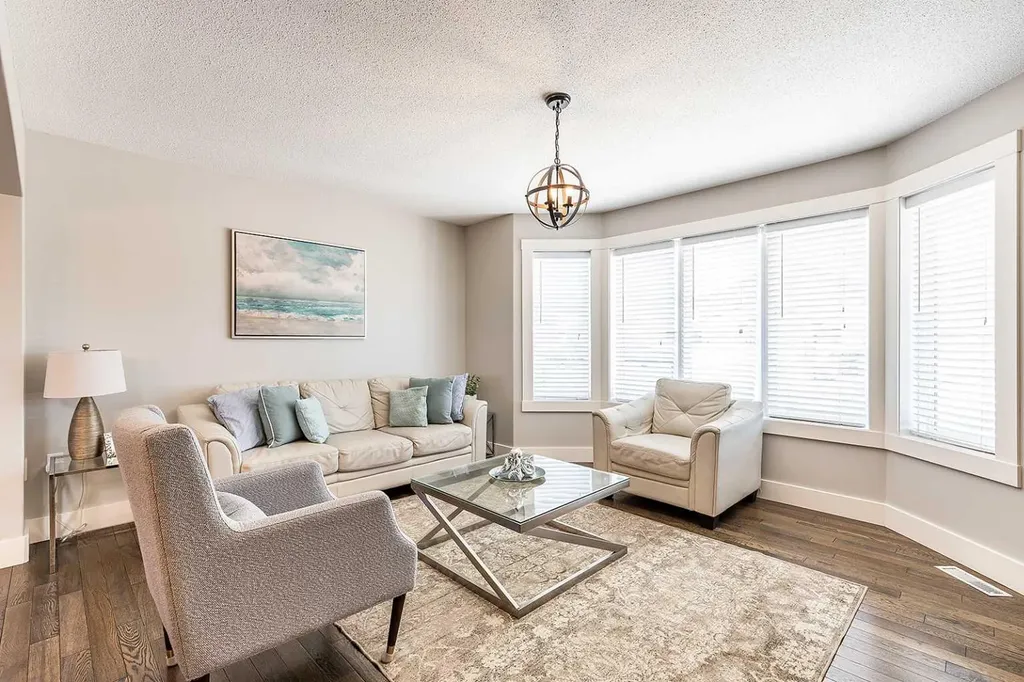 8 Terrace Circle NE Medicine Hat AB T1C 2B8