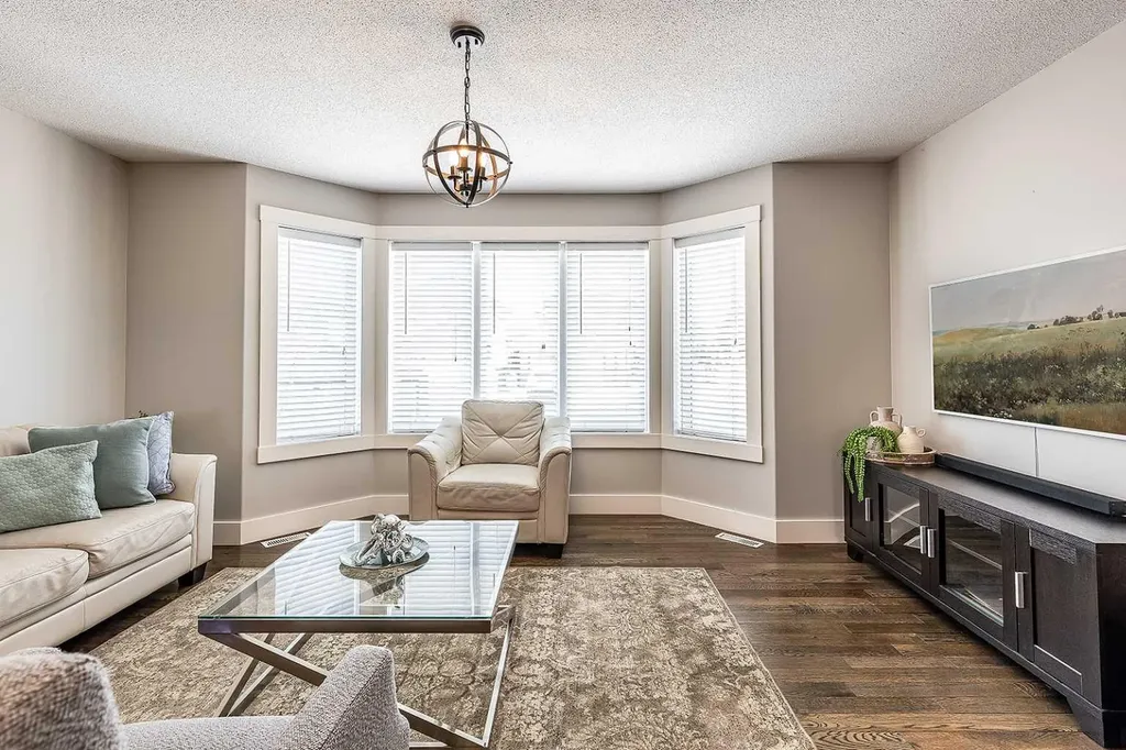 8 Terrace Circle NE Medicine Hat AB T1C 2B8