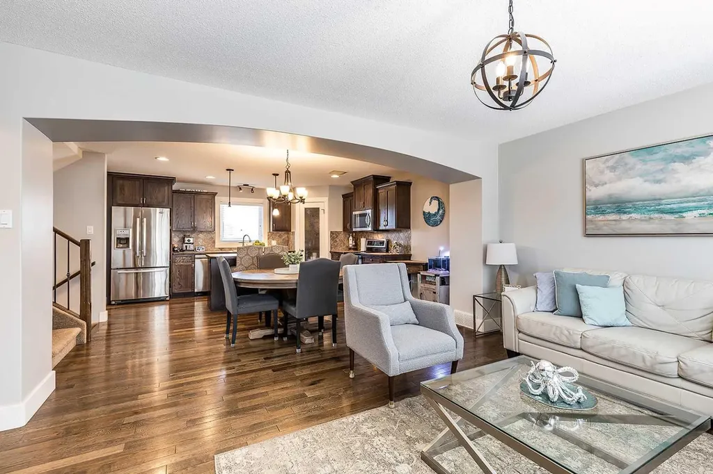 8 Terrace Circle NE Medicine Hat AB T1C 2B8