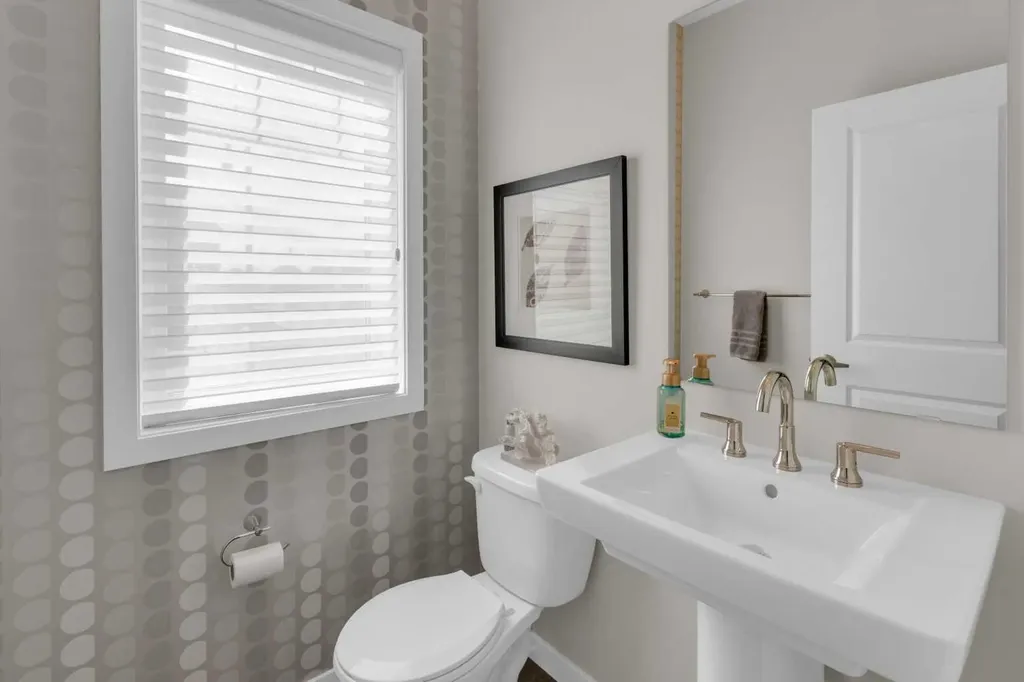 216 Sundown Road Cochrane AB T4C2M5