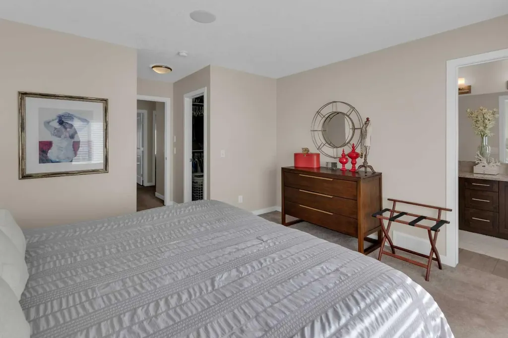 216 Sundown Road Cochrane AB T4C2M5