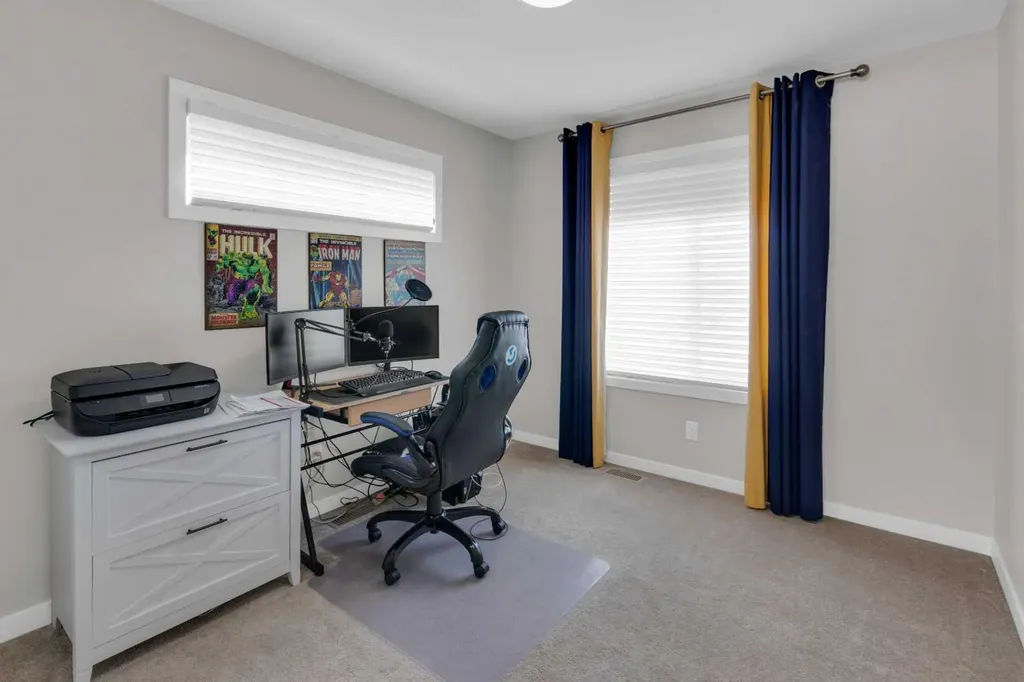 216 Sundown Road Cochrane AB T4C2M5