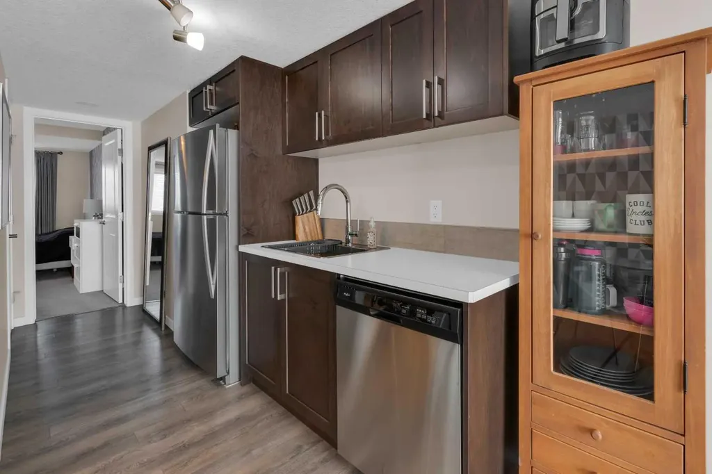 216 Sundown Road Cochrane AB T4C2M5