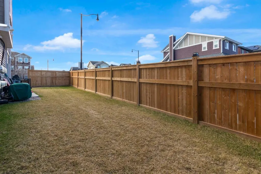 216 Sundown Road Cochrane AB T4C2M5
