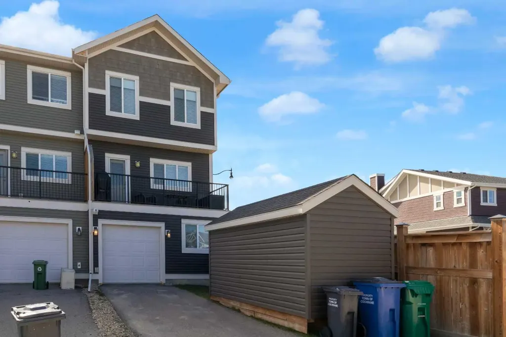 216 Sundown Road Cochrane AB T4C2M5