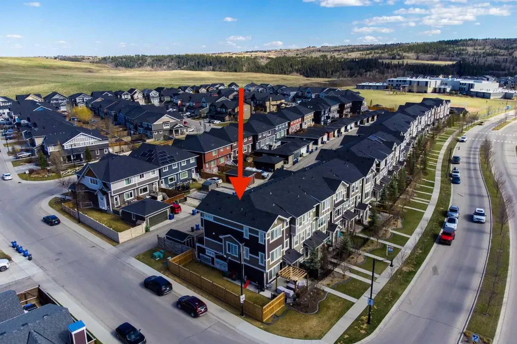 216 Sundown Road Cochrane AB T4C2M5