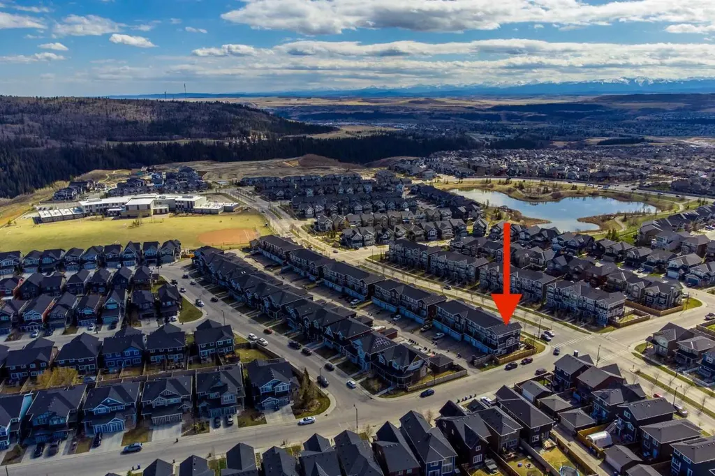 216 Sundown Road Cochrane AB T4C2M5
