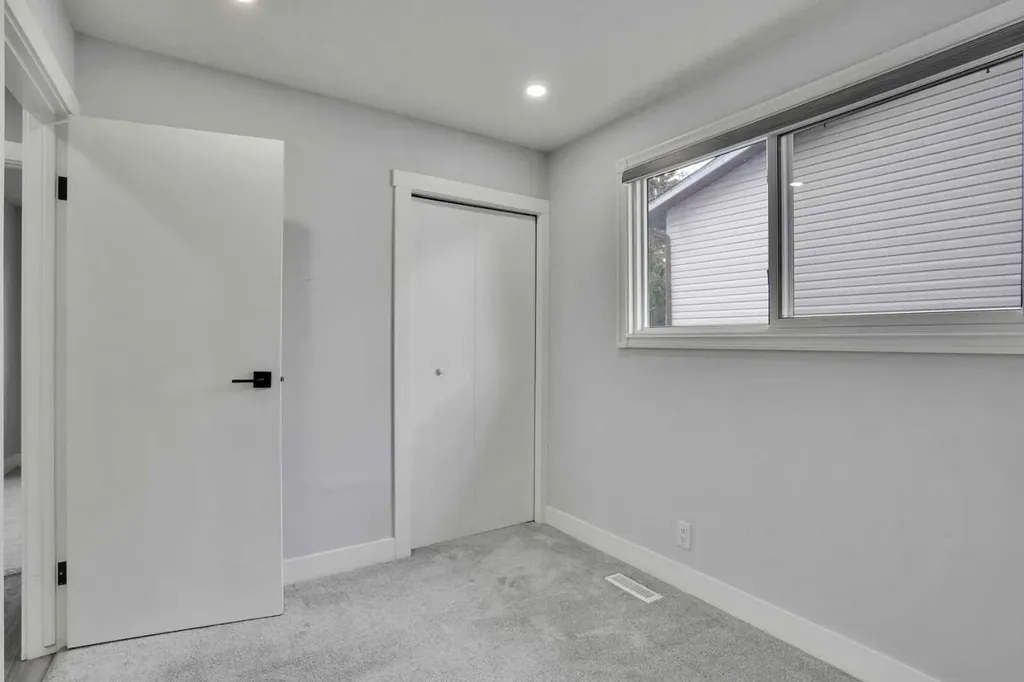 44 Falmead Road NE Calgary AB T3J1G8