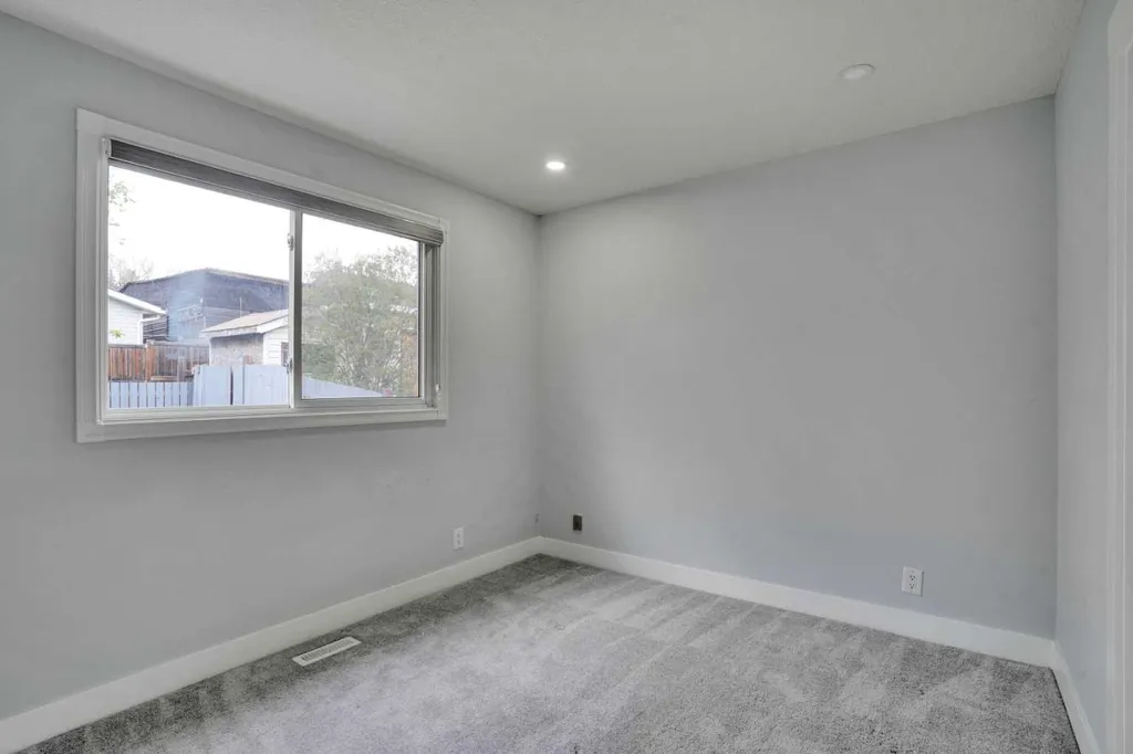 44 Falmead Road NE Calgary AB T3J1G8