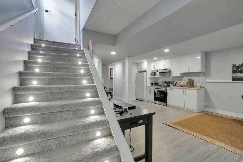 44 Falmead Road NE Calgary AB T3J1G8