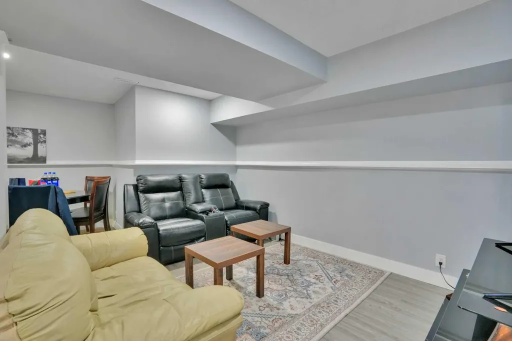 44 Falmead Road NE Calgary AB T3J1G8